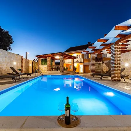Villa Mendula Zadarvillas *