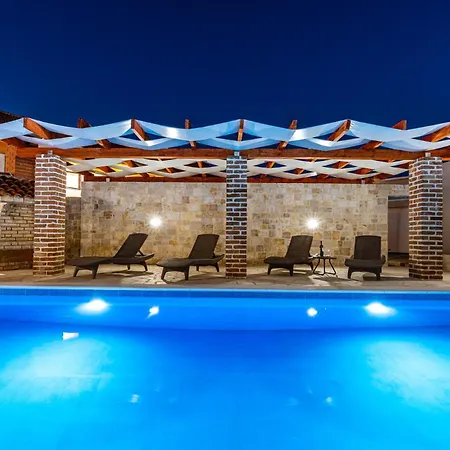 Vila Mendula Zadarvillas *