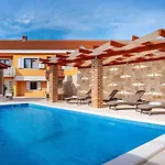 Mendula Zadarvillas Villa