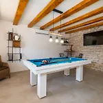 Mendula Zadarvillas *